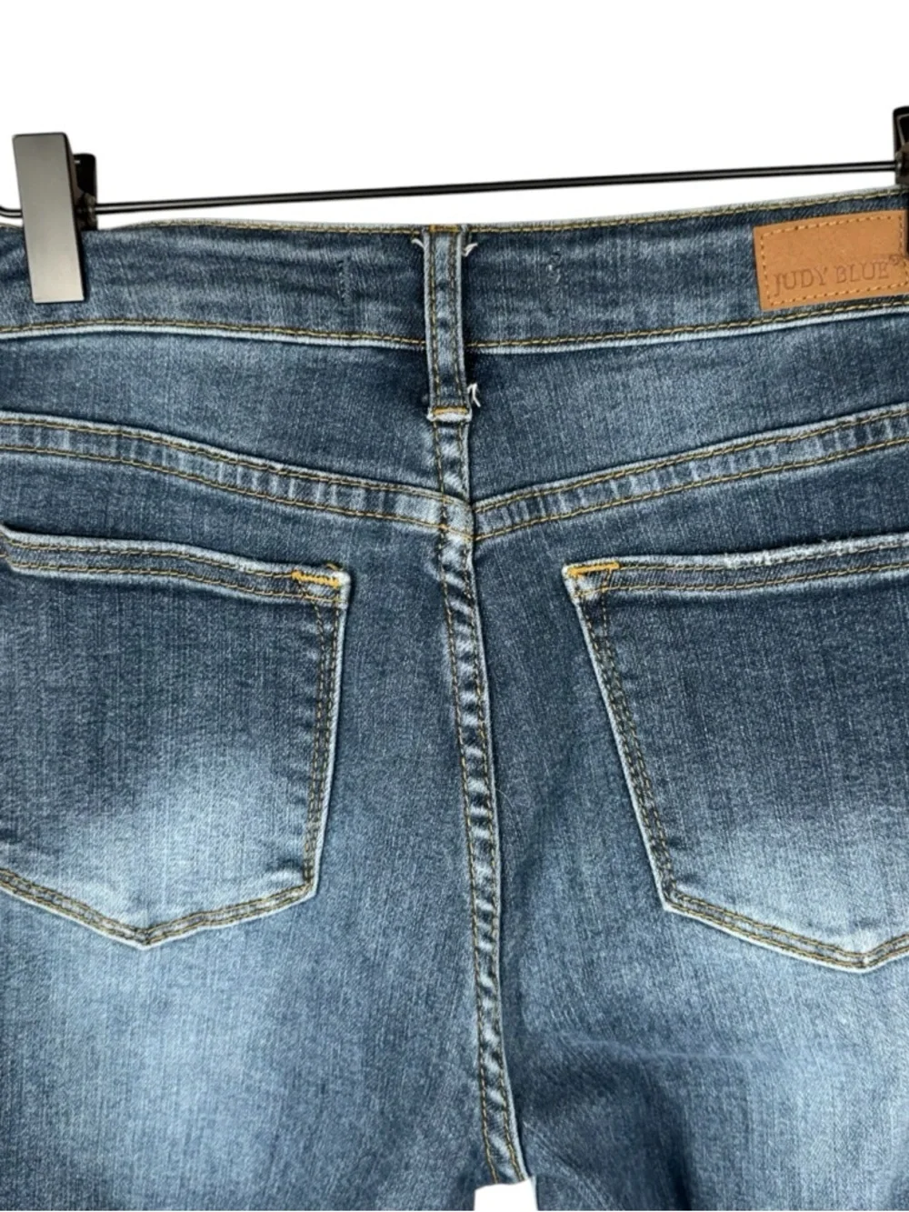 Judy Blue Medium Wash Skinny Fit Denim Jeans With Sharkbite Frayed Hem Size 3/26 - Picture 6 of 13